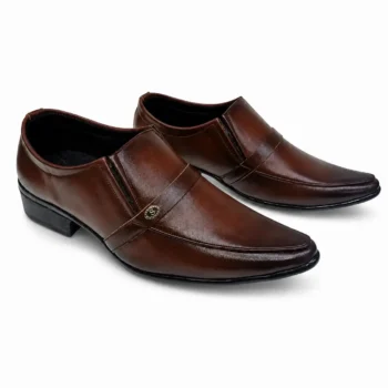 Men’s two-tone brown formal slip-on shoes – Model 6002 A9 front three-quarter view